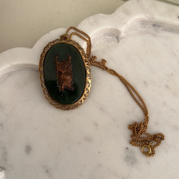 Jade Green Pendant Necklace Brooch - Picture 3 of 12